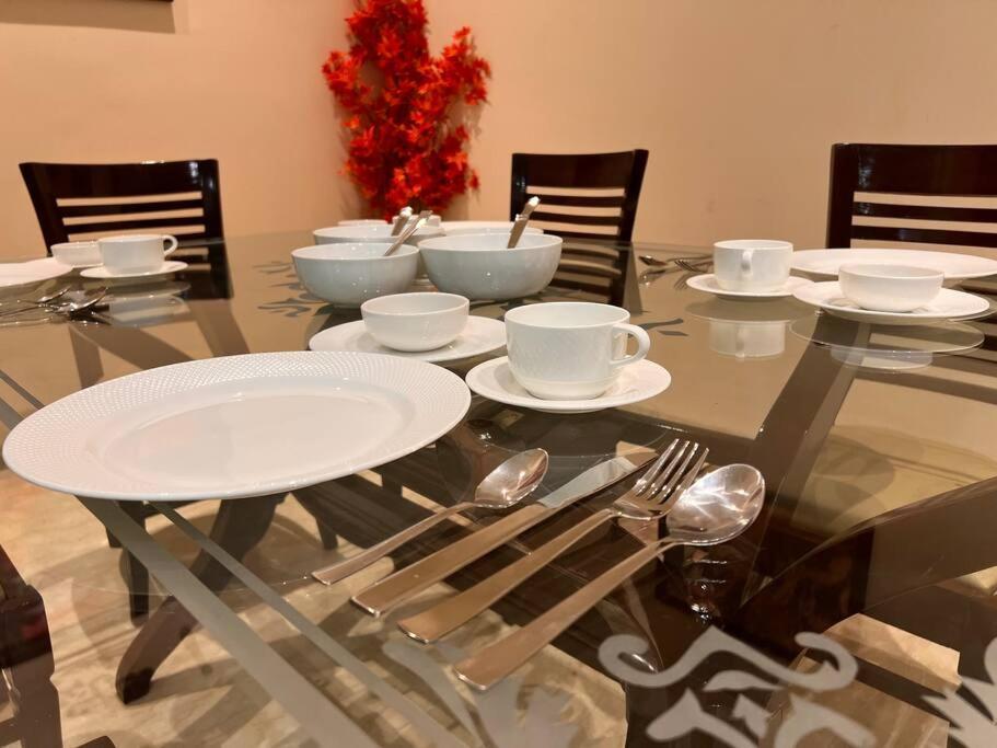 5bhk Away From At Ranjit Avenue